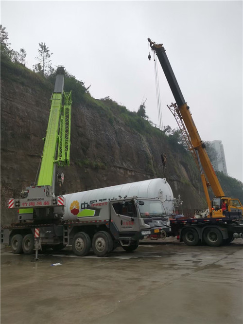 安塞区“不怕风雨冻”—— 吊车的 “恶劣环境适应” 技术